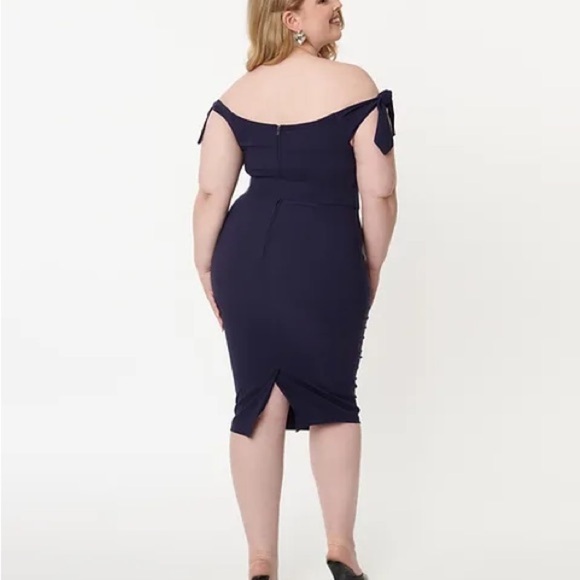 Unique Vintage Connie Pinup Wiggle Dress in Navy Sz 1X/16 - Picture 10 of 11